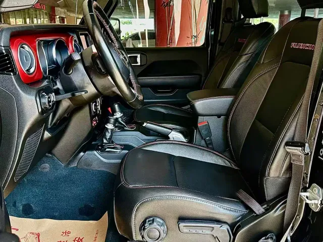 Jeep Wrangler — Фото автомобиля 8