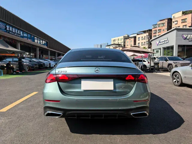 Mercedes-Benz E-Class — Фото автомобиля 7
