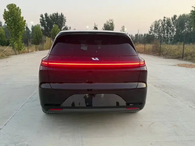 Li Auto L6 — Фото автомобиля 8
