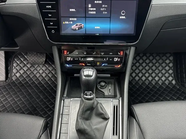 Skoda Superb — Фото автомобиля 14