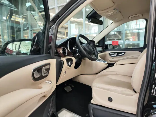 Mercedes-Benz V-Class — Фото автомобиля 4