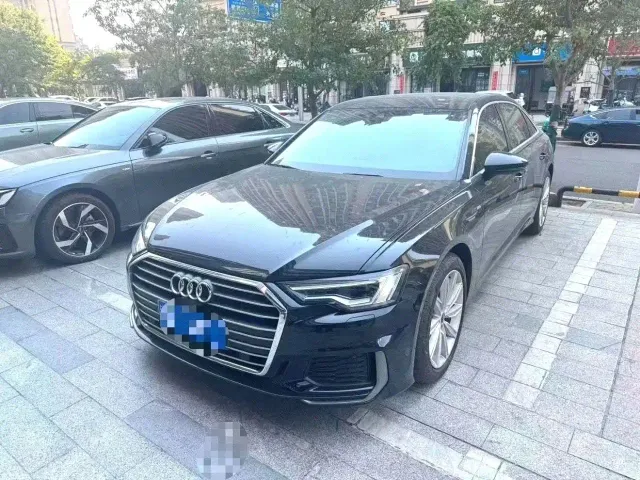 Фотография автомобиля — Audi A6L