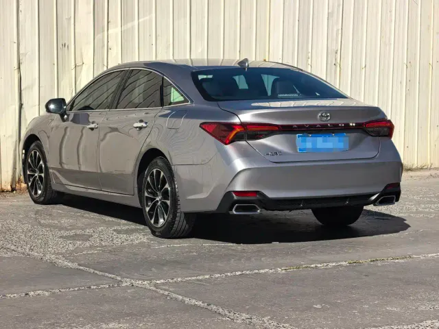 Toyota Avalon — Фото автомобиля 9