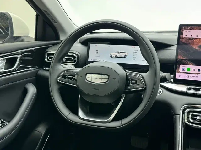 Geely Emgrand — Фото автомобиля 21