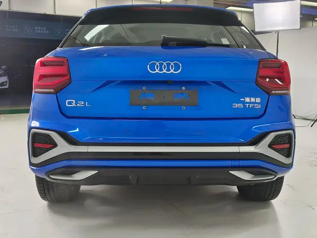 Audi Q2L — Фото автомобиля 5