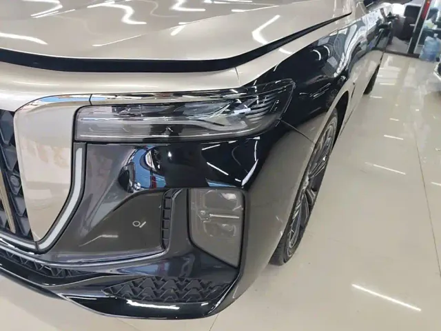 Hongqi H9 — Фото автомобиля 17