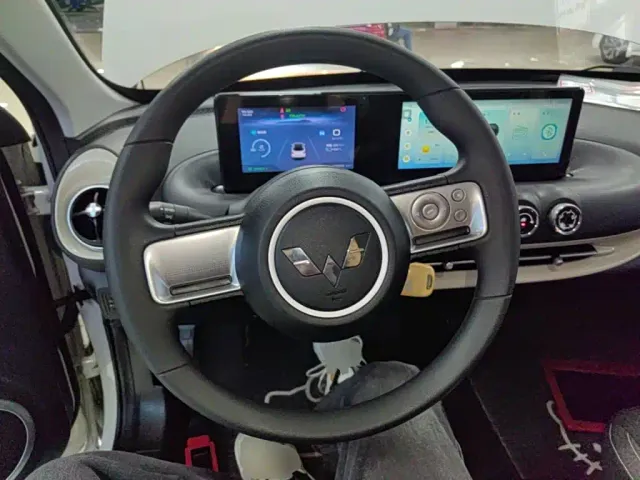 Wuling Bingo — Фото автомобиля 10