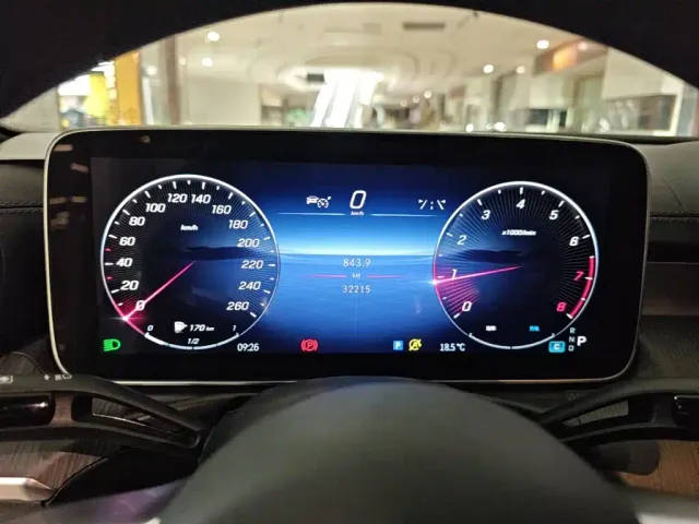 Mercedes-Benz C-Class — Фото автомобиля 11