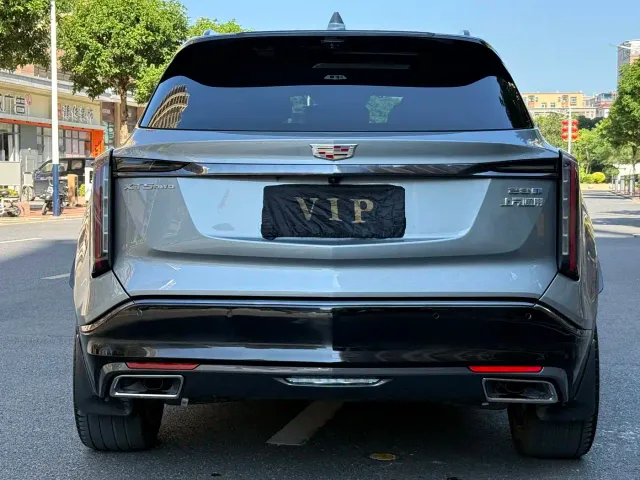 Cadillac XT5 — Фото автомобиля 2