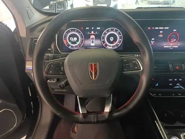 Hongqi HS5 — Фото автомобиля 10