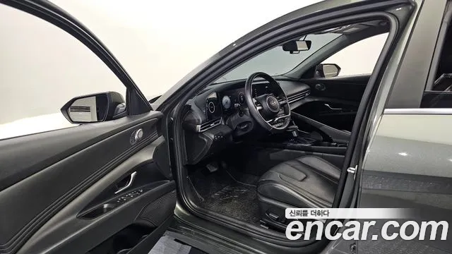Hyundai AVANTE Avante (CN7) — Фото автомобиля 9
