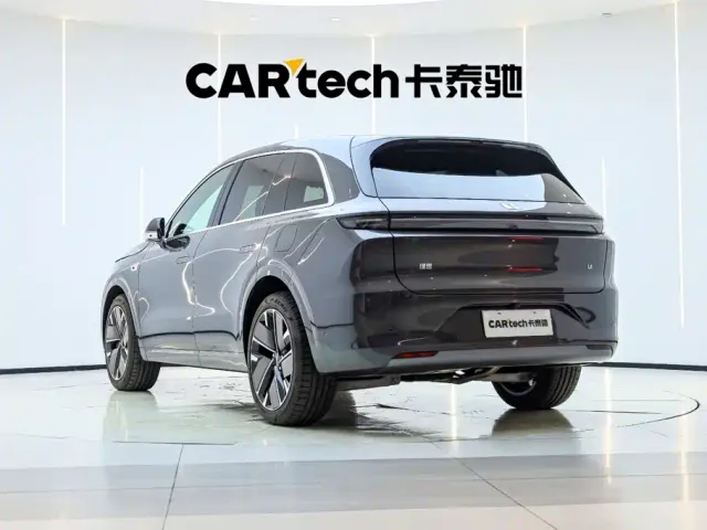 Li Auto L6 — Фото автомобиля 13