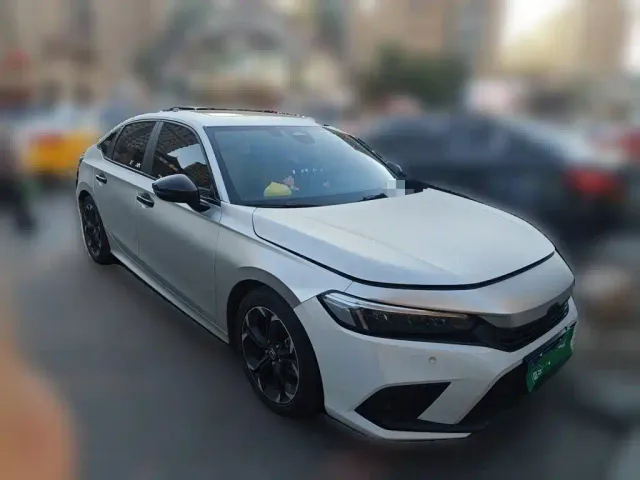 Honda Civic — Фото автомобиля 3