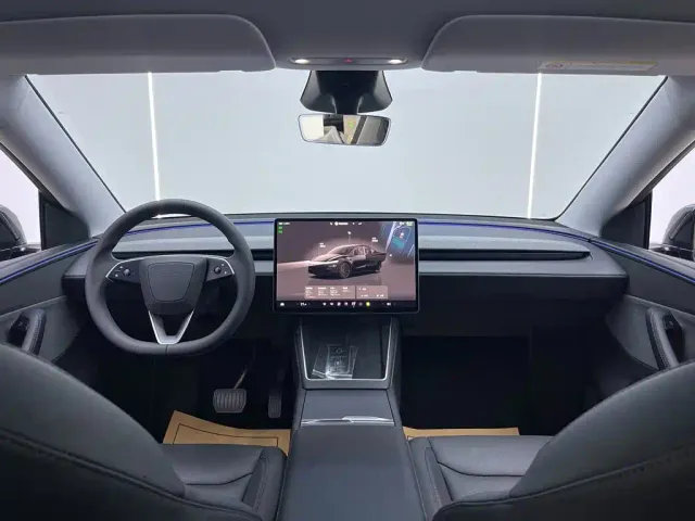 Tesla Model Y — Фото автомобиля 19