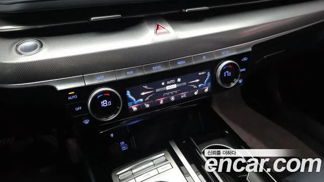 Genesis G80 Бензин 3.5 турбо AWD — Фото автомобиля 16