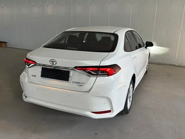 Toyota Corolla — Фото автомобиля 5