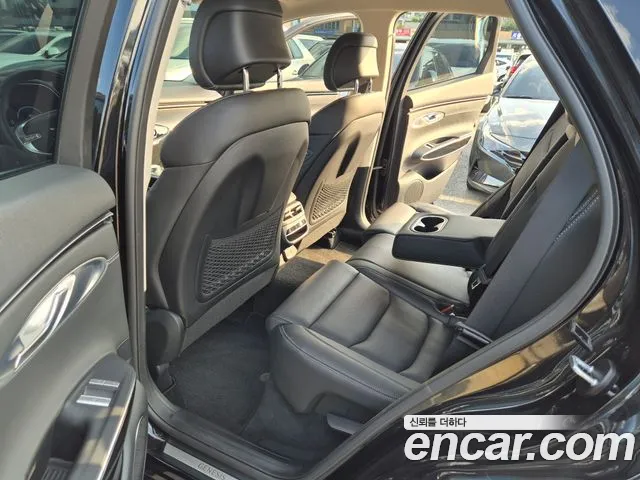 Genesis GV70 — Фото автомобиля 13