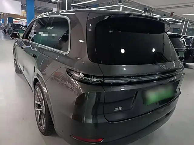 Li Auto L9 — Фото автомобиля 4