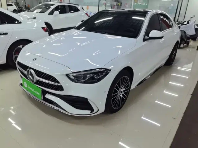 Фотография автомобиля — Mercedes-Benz C-Class