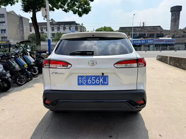 Toyota Frontlander — Фото автомобиля 4