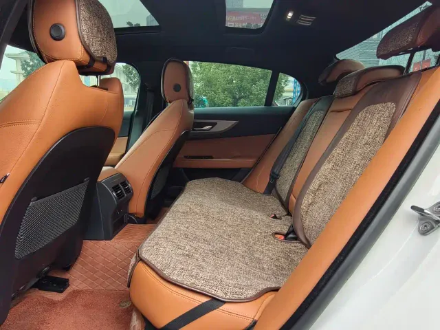 Jaguar XEL — Фото автомобиля 15