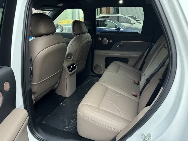 IM Motors LS8 — Фото автомобиля 9
