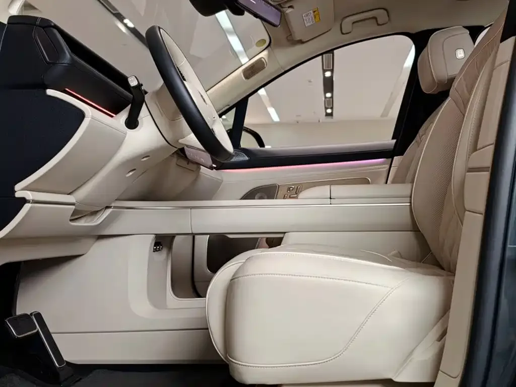 NIO NIO ES8 2025 Model 6-Seat Executive Luxury Edition — Фото автомобиля 6