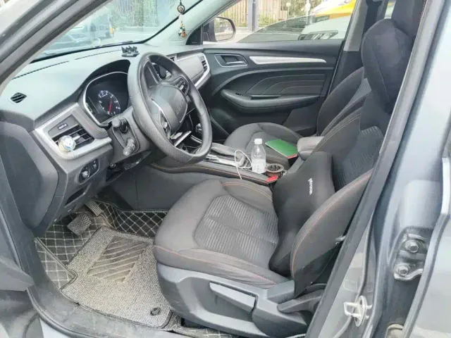 Roewe RX3 — Фото автомобиля 8