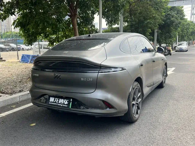 IM Motors LS6 — Фото автомобиля 9