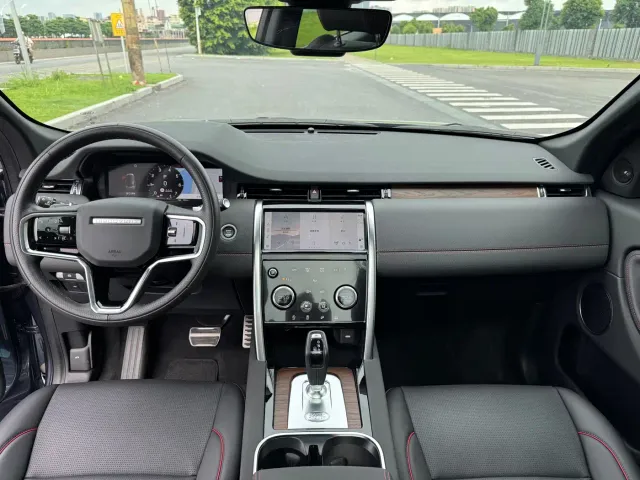 Land Rover Discovery Sport — Фото автомобиля 10