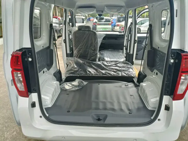 Wuling Zhiguang NEV — Фото автомобиля 9