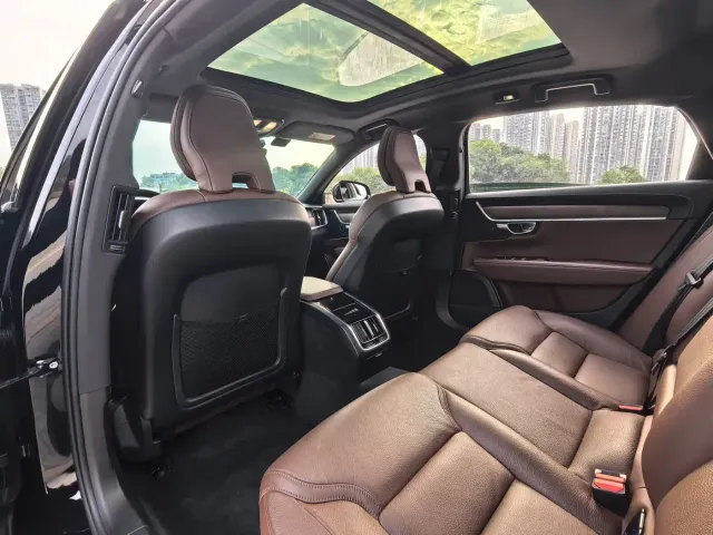 Volvo S90 — Фото автомобиля 8