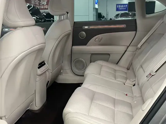 IM Motors LS6 — Фото автомобиля 5