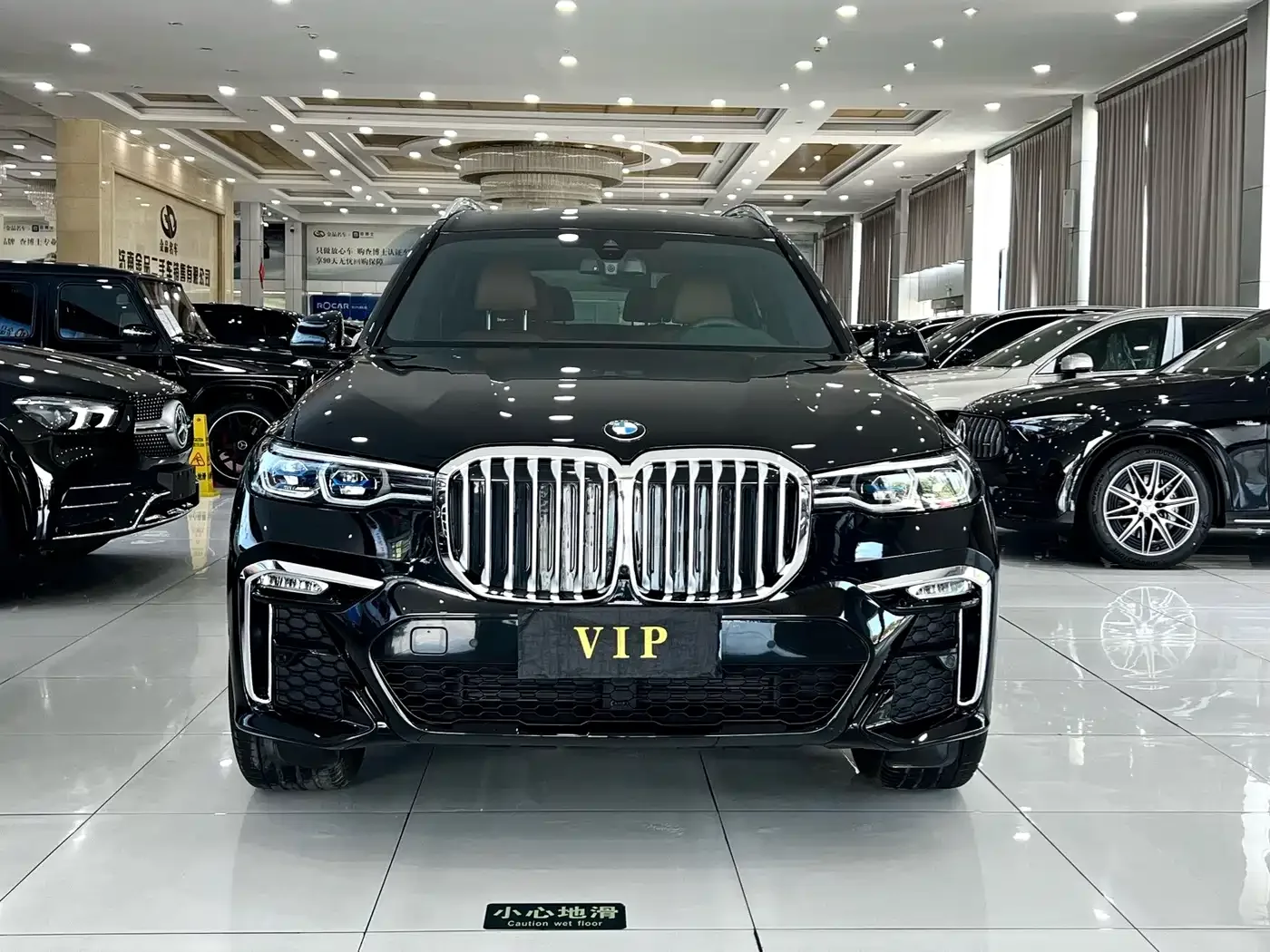 BMW BMW X7 2022 xDrive40i Exclusive M Sport Package — Фото автомобиля 3