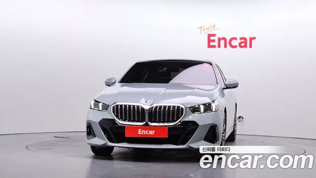 BMW 5-Series — Фото автомобиля 3