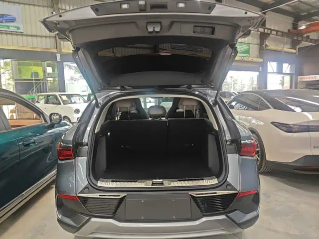 BYD Yuan PLUS — Фото автомобиля 18