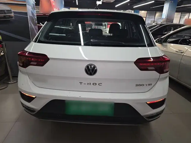 Volkswagen T-Roc — Фото автомобиля 5