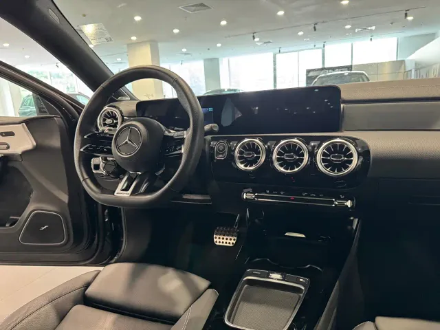 Mercedes-Benz A-Class AMG — Фото автомобиля 10