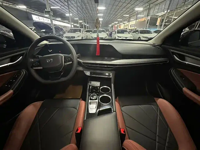 Changan Eado — Фото автомобиля 11