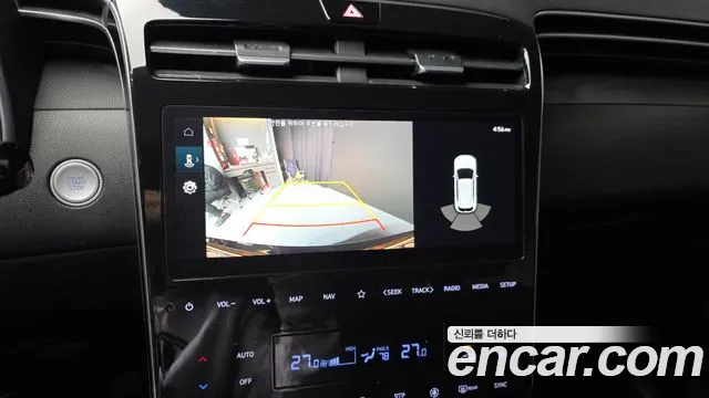 Hyundai Tucson Tucson (NX4) Дизель 2.0 4WD — Фото автомобиля 17