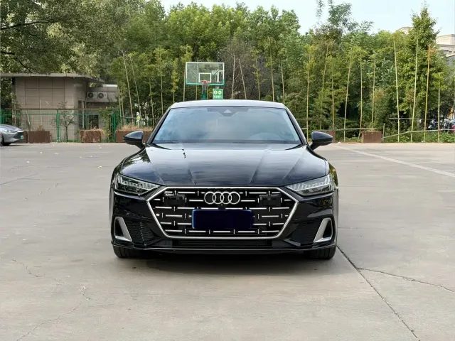 Audi A7L — Фото автомобиля 2