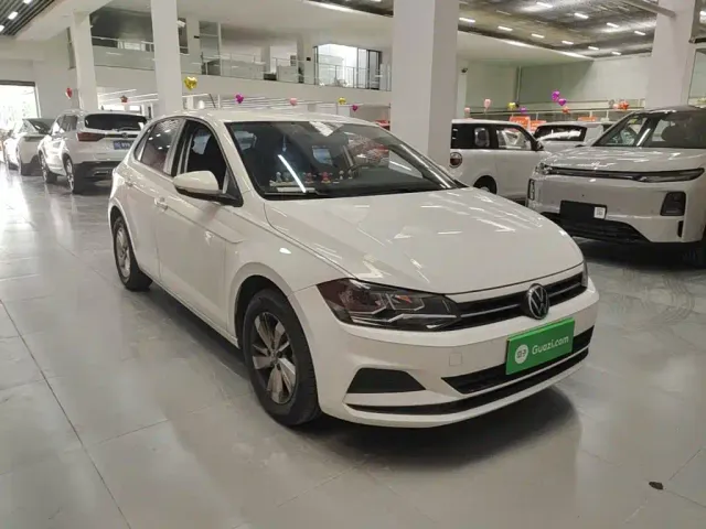 Volkswagen Polo — Фото автомобиля 3
