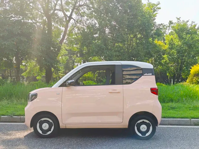 Wuling Hongguang Mini EV — Фото автомобиля 17