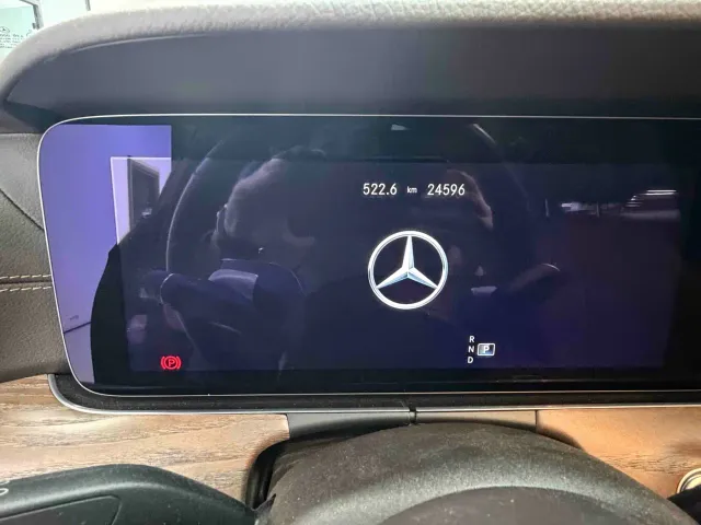 Mercedes-Benz E-Class — Фото автомобиля 9