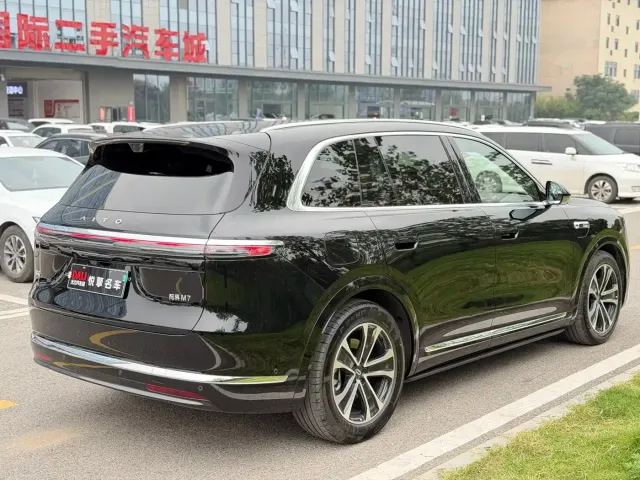 Aito M7 — Фото автомобиля 9