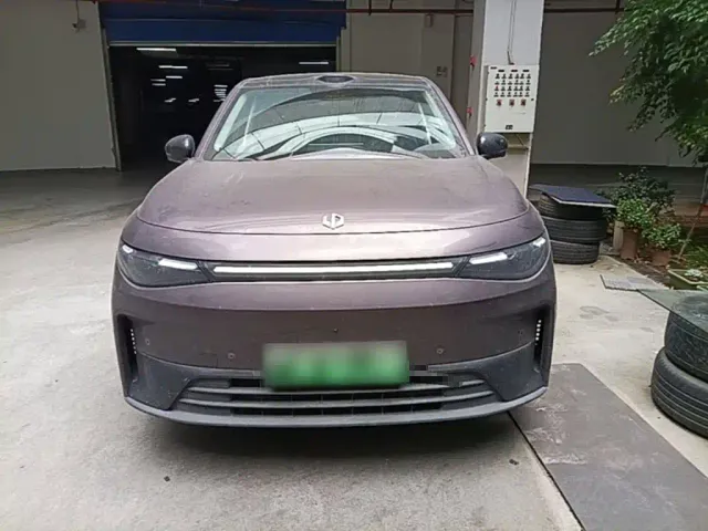 Leapmotor C10 — Фото автомобиля 2