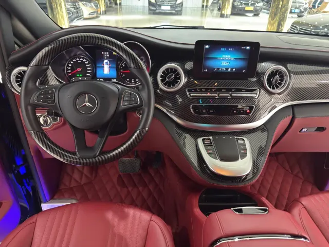 Mercedes-Benz V-Class — Фото автомобиля 15