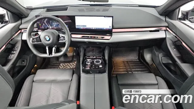 BMW 5 Series G60 — Фото автомобиля 9