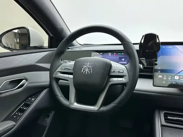 BYD Qin L — Фото автомобиля 21