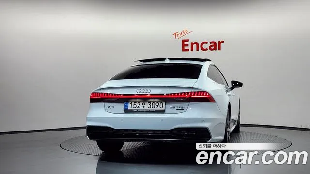 Audi A7 4K — Фото автомобиля 4